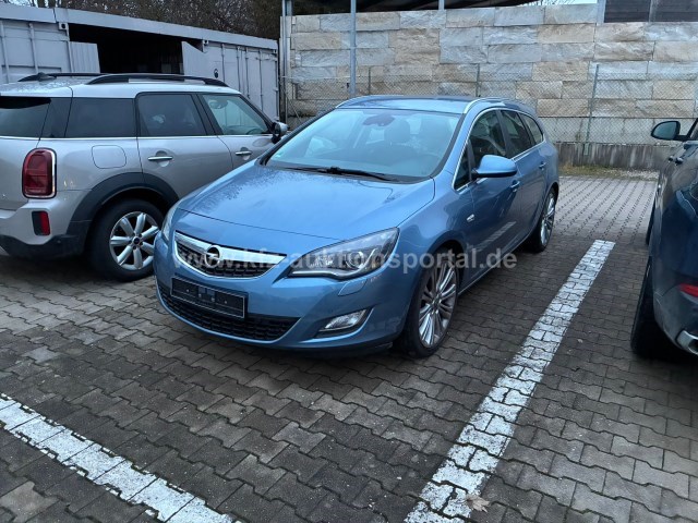 Opel Astra J Sports Tourer (08.2010->)