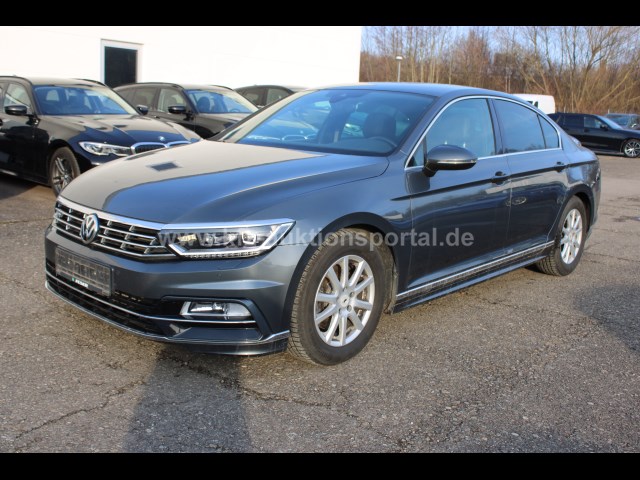 Volkswagen Passat Limo 2.0 TDI BMT DSG Highline R-Line Optik