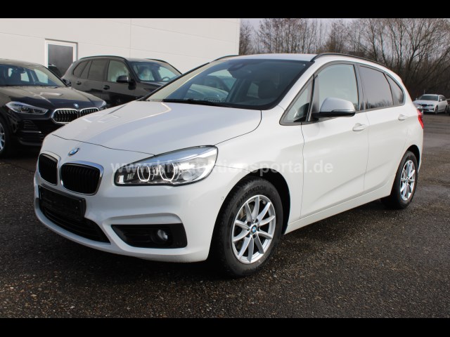 BMW 218d Active Tourer Advantage