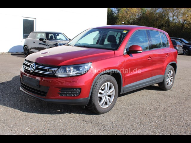 Volkswagen Tiguan 1.4 TSI BMT Trend & Fun AHK Navi Kamera